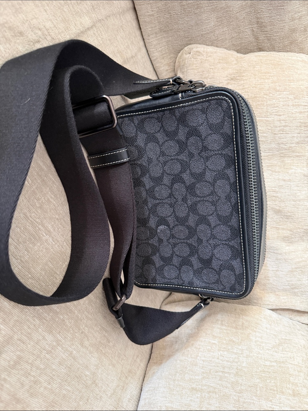 Coach Black Signature Crossbody with Green Dino Rexy - Picture 3 of 7